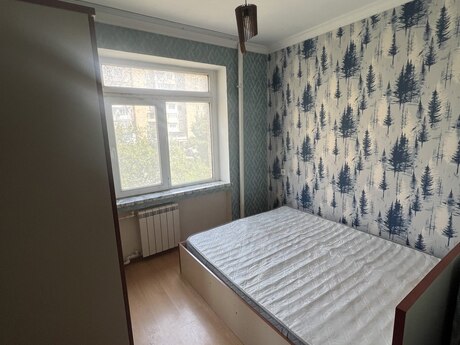 3 otaqlı köhnə tikili - Yeni Günəşli q. - 55 m²