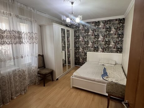 3 otaqlı köhnə tikili - Yeni Günəşli q. - 55 m²