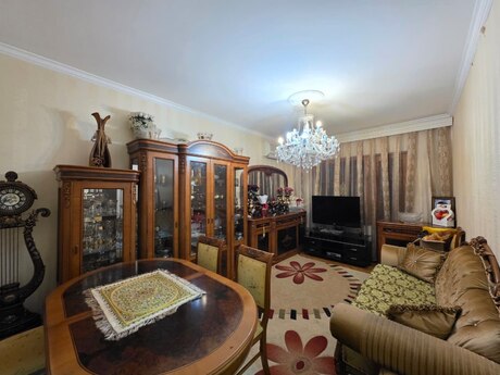 3 otaqlı köhnə tikili - Azadlıq Prospekti m. - 90 m²