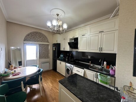 2 otaqlı yeni tikili - Yeni Günəşli q. - 70 m²
