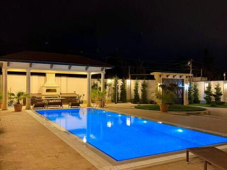 6 otaqlı həyət evi/bağ evi - Bilgəh q. - 560 m²