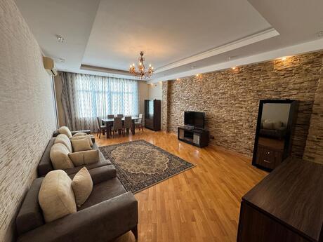 Elan №6271200 - Bakı, Elmlər Akademiyası m., 3 otaqlı, 130 m², 15/17 mərtəbə