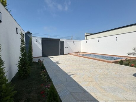 4 otaqlı həyət evi/bağ evi - Şüvəlan q. - 130 m²