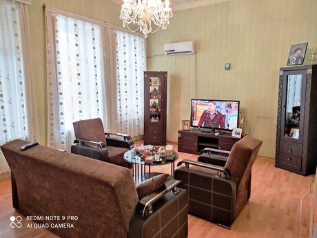 Elan №6279514 - Bakı, 28 May m., 2 otaqlı, 60 m², 3/3 mərtəbə