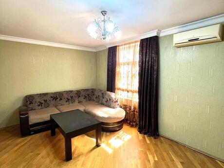 Elan №6279673 - Bakı, Yasamal q., 2 otaqlı, 60 m², 3/5 mərtəbə