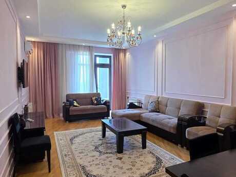 2-комн. новостройка - м. 8 ноября - 110 м²