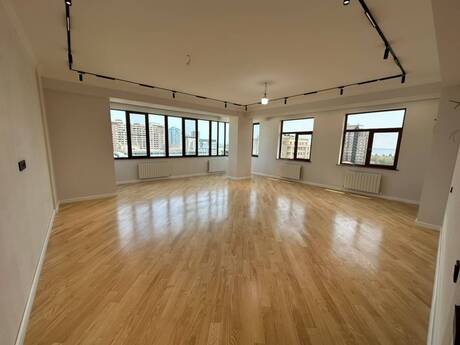 4 otaqlı yeni tikili - Şah İsmayıl Xətai m. - 211 m²