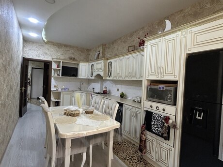3 otaqlı yeni tikili - Neftçilər m. - 106 m²