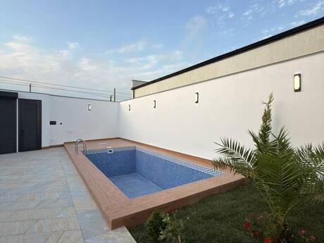 4 otaqlı həyət evi/bağ evi - Şüvəlan q. - 150 m²