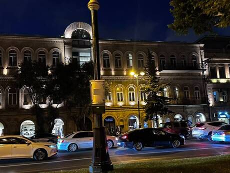 Elan №6279994 - Bakı, İçəri Şəhər m., 3 otaqlı, 100 m², 2/3 mərtəbə
