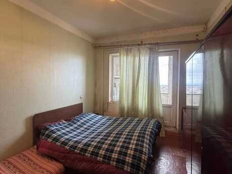 3 otaqlı köhnə tikili - Xətai r. - 77 m²