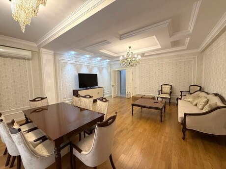 4 otaqlı yeni tikili - 28 May m. - 185 m²