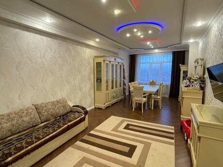 Объявление №6280241 - Баку, м. Дернегюль, 3-комн., 125 м², 16/18 этаж