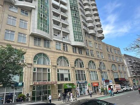 Elan №6280314 - Bakı, Sahil m., 4 otaqlı, 215 m², 7/16 mərtəbə