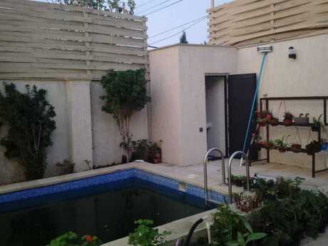 4 otaqlı həyət evi/bağ evi - Mərdəkan q. - 200 m²