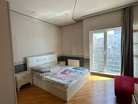 4 otaqlı köhnə tikili - Gənclik m. - 145 m²