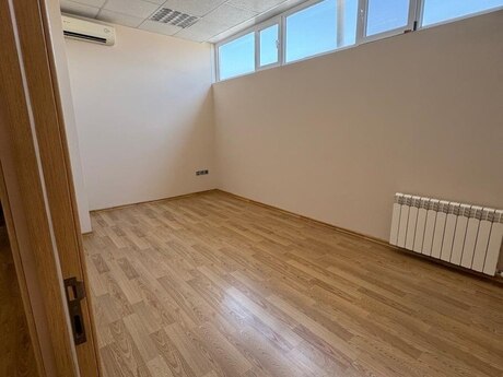 3 otaqlı ofis - Qara Qarayev m. - 120 m²