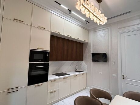 Kirayə 4 otaqlı mənzil, 160 m², Ağ şəhər: 5 000 ₼/ay 5