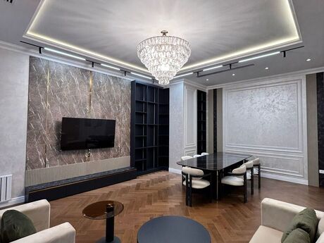 Kirayə 4 otaqlı mənzil, 160 m², Ağ şəhər: 5 000 ₼/ay 4