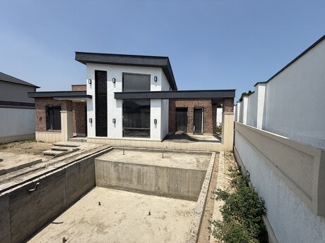 4 otaq · 184 m²