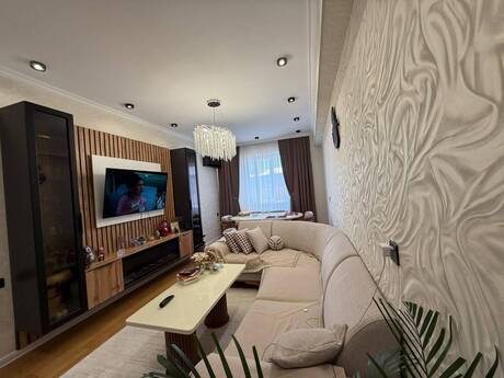 Elan №6280872 - Bakı, Yeni Günəşli q., 2 otaqlı, 65 m², 8/12 mərtəbə