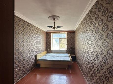 2 otaqlı köhnə tikili - Elmlər Akademiyası m. - 50 m²