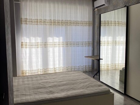 3 otaqlı yeni tikili - 28 May m. - 130 m²