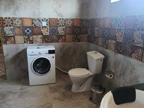 7 otaqlı həyət evi/bağ evi - Şüvəlan q. - 250 m²