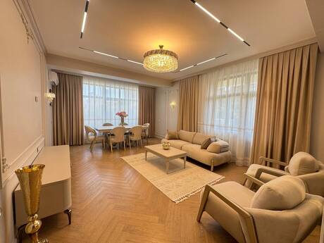 Elan №6281108 - Bakı, 28 May m., 3 otaqlı, 118 m², 2/17 mərtəbə