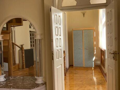 7 otaqlı həyət evi, 500 m², Gənclik: 900 000 ₼ 5