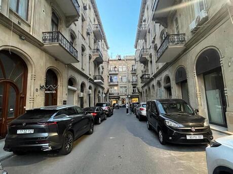 1 otaqlı mənzil, 40 m², Sahil: 430 000 ₼ 3