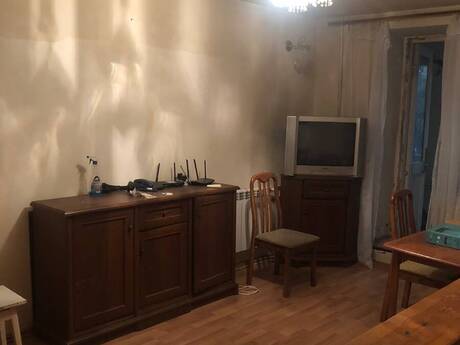 2 otaqlı köhnə tikili - Yasamal q. - 36 m²