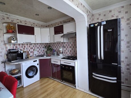 2 otaqlı köhnə tikili - Neftçilər m. - 60 m²