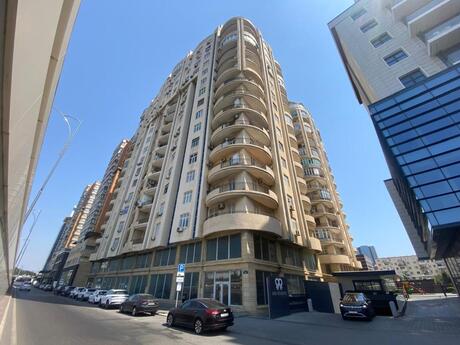 Elan №6281332 - Bakı, Şah İsmayıl Xətai m., 4 otaqlı, 170 m², 13/18 mərtəbə