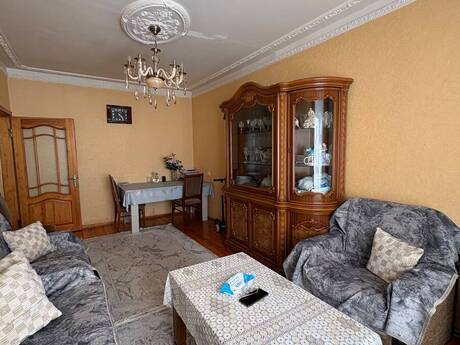 3 otaqlı köhnə tikili - Həzi Aslanov m. - 70 m²