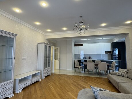 Kirayə 3 otaqlı mənzil, 124 m², BCR Khatai: 2 200 ₼/ay 4