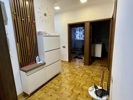 4 otaqlı köhnə tikili - Xalqlar Dostluğu m. - 100 m²