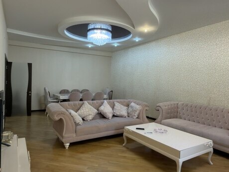 4 otaqlı mənzil, 220 m², Elmlər Akademiyası: 590 000 ₼ 2