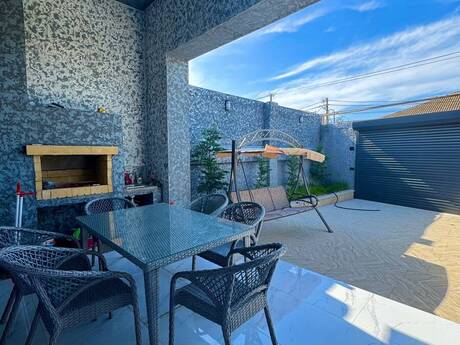 4 otaqlı həyət evi/bağ evi - Mərdəkan q. - 220 m²