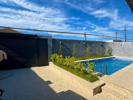 4 otaqlı həyət evi/bağ evi - Mərdəkan q. - 220 m²