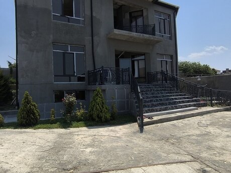 6-комн. дом/дача - пос. Горадил - 300 м²