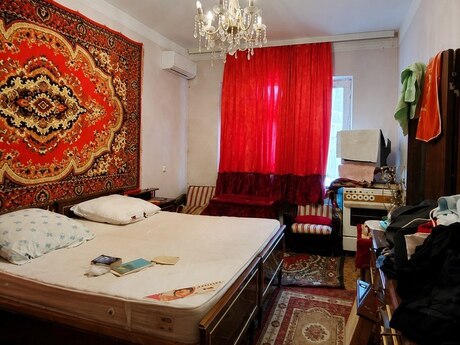 4 otaqlı köhnə tikili - Nəsimi m. - 115 m²