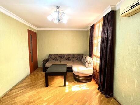 Elan №6281676 - Bakı, İnşaatçılar m., 2 otaqlı, 60 m², 3/5 mərtəbə