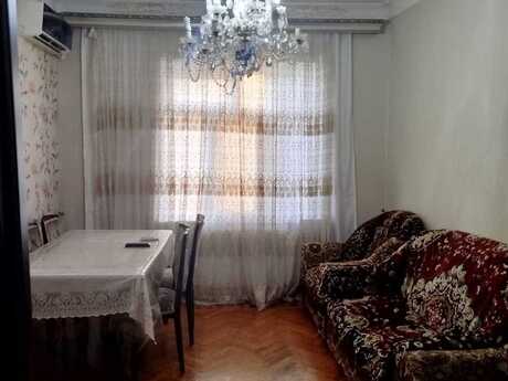 3 otaqlı köhnə tikili - İnşaatçılar m. - 85 m²