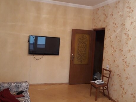 2 otaqlı köhnə tikili - Elmlər Akademiyası m. - 60 m²