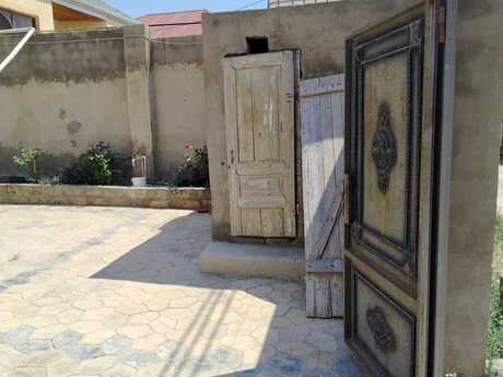 7 otaqlı həyət evi/bağ evi - Digah q. - 240 m²