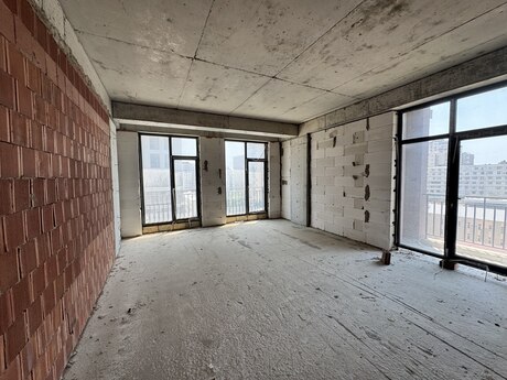 4-комнатная квартира, 163 м², Azadlıq Prospekti: 497 000 ₼ 2