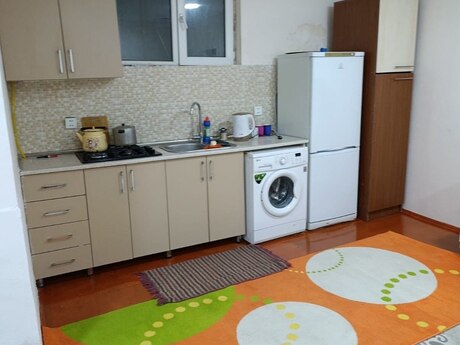 3 otaqlı həyət evi/bağ evi - Ağ şəhər q. - 66 m²