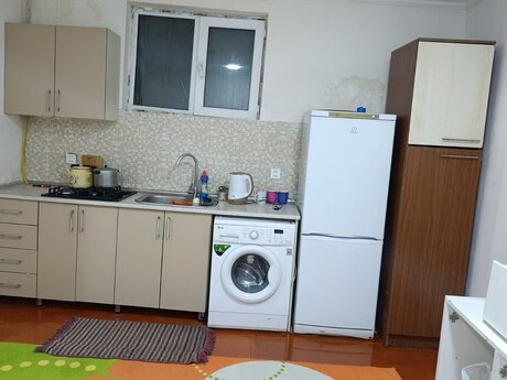 3 otaqlı həyət evi/bağ evi - Ağ şəhər q. - 66 m²
