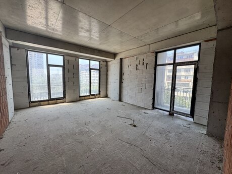 4-комнатная квартира, 163 м², Azadlıq Prospekti: 496 500 ₼ 2